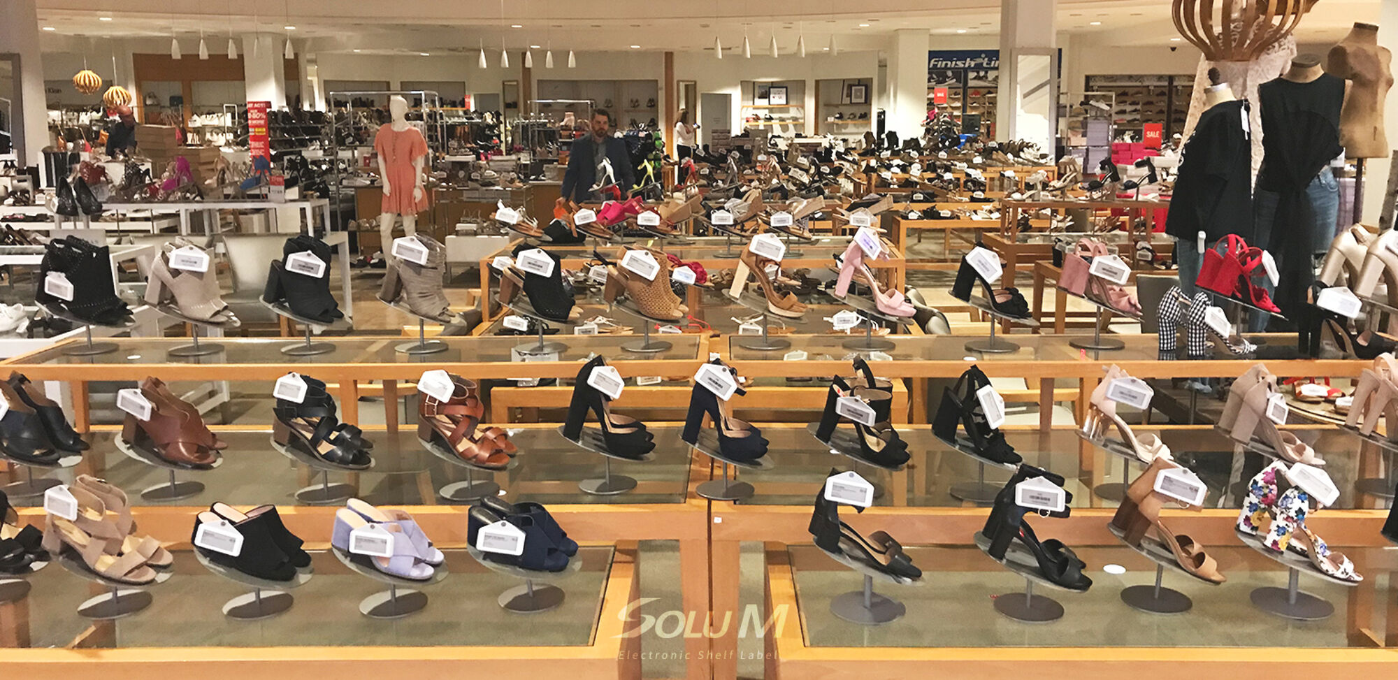 How the top US retailer revolutionizes its shoe department