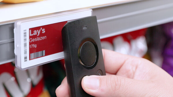 Using NFC remote controller to manage ESL