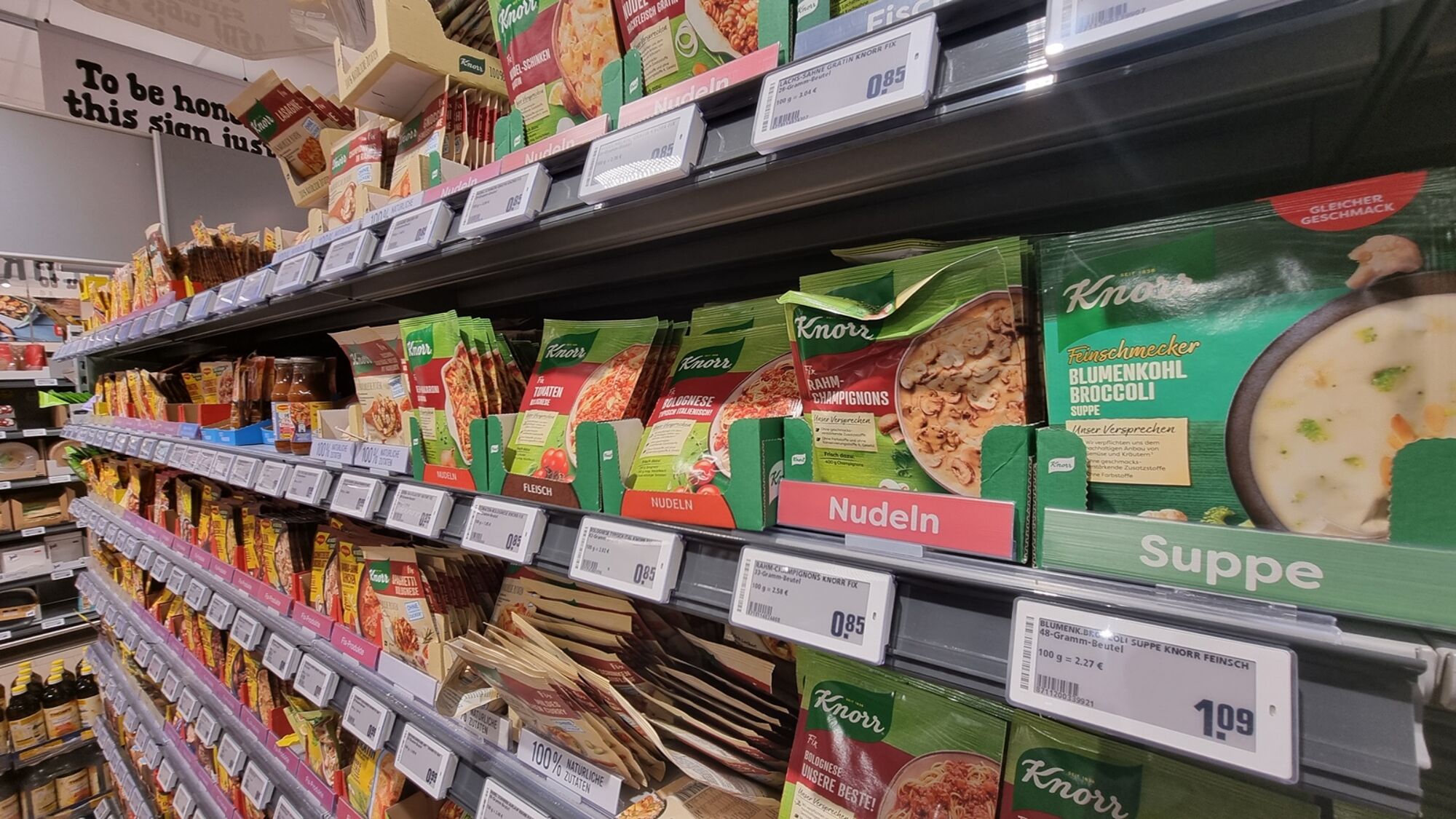 Shelf Labeling 101 What is an Electronic Shelf Label? SOLUM