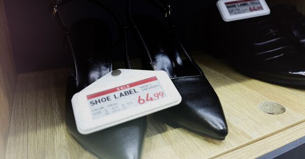 SOLUM fashion price tag