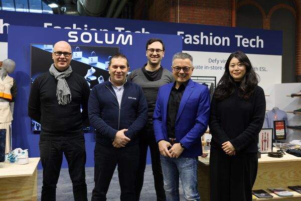 The SOLUM Europe GmbH team with Senior Sales Manager Jochen Goppold