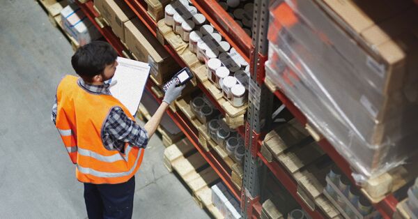 Worker using unique elements to identify location